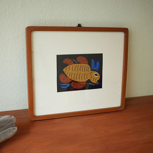 mola art frame (turtle /mustard)
