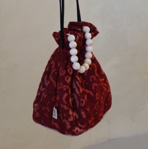 poppy bucket bag _ cherry leopard