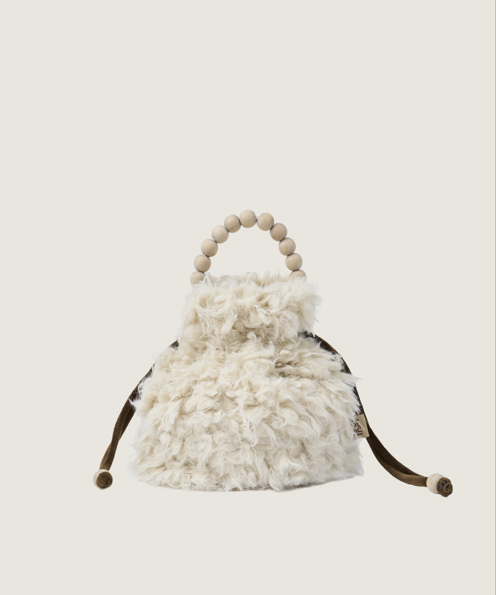 poppy bucket bag _ puro white fur