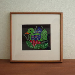 mola art frame (duck / green)