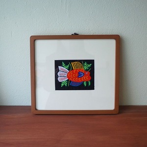 mola art frame (coco fish / orange)