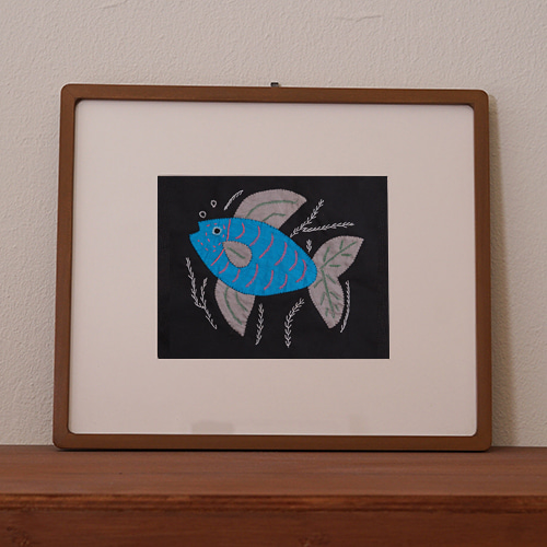 mola art frame (fish / blue L)