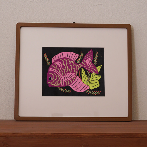 mola art frame (fish / purple L)